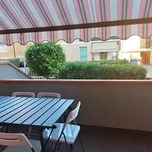  Appartamento Con 2 Terrazze A 300 Mt Dal Centro Italia