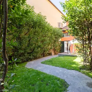  Holiday home Isaia Garden - Bolognarooms